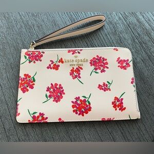 Kate Spade floral wristlet, new